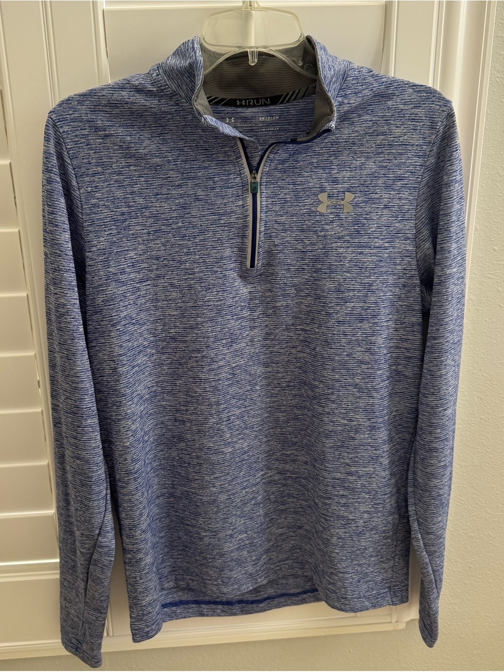 Under Armour HeatGear Men’s Small 1/4 zip long sleeve pullover running shirt